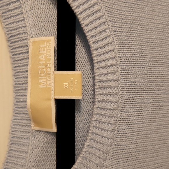 Cotton spring sweater with delicate ruffles on sleeves - Picture 4 of 5